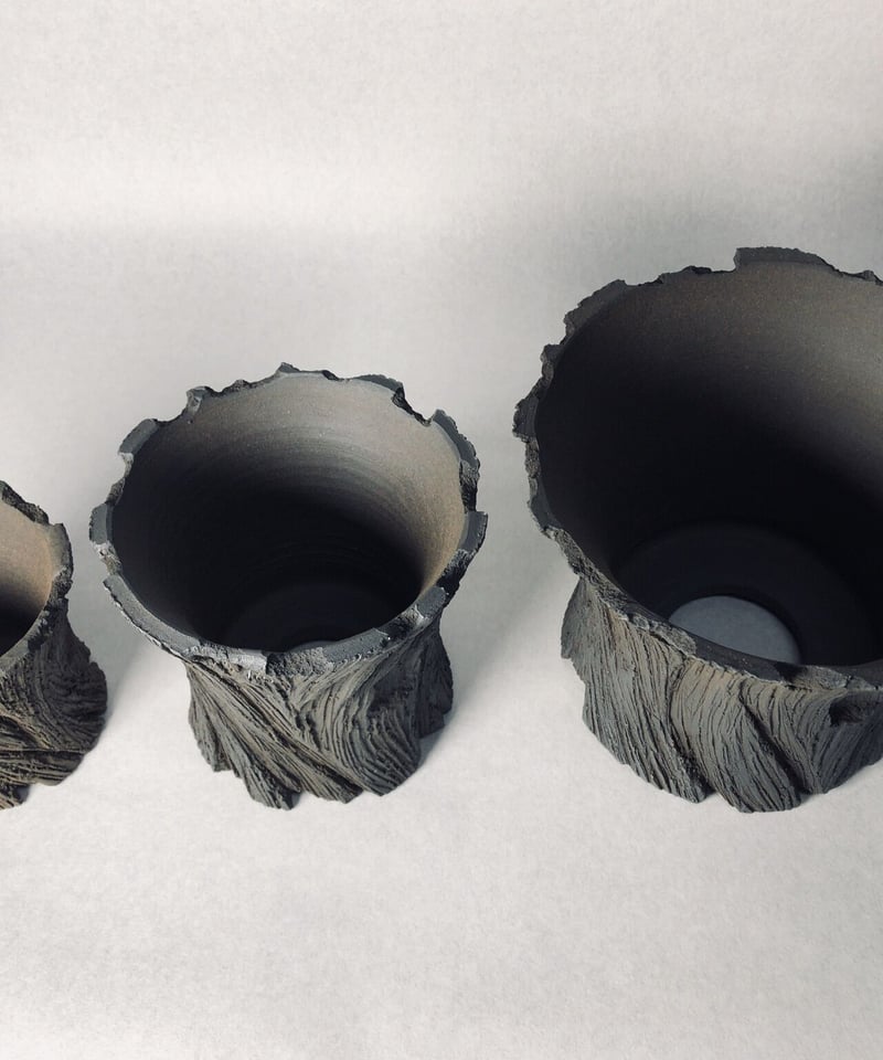 kikko trigger 陶器鉢 kikko×trigger〉による、唯一無二の植木鉢が