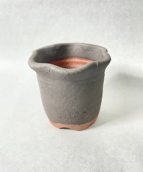 伝市窯・シャジン変形3号(黒化粧)