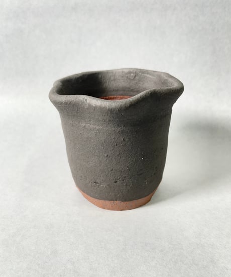 伝市窯・シャジン変形3号(黒化粧)
