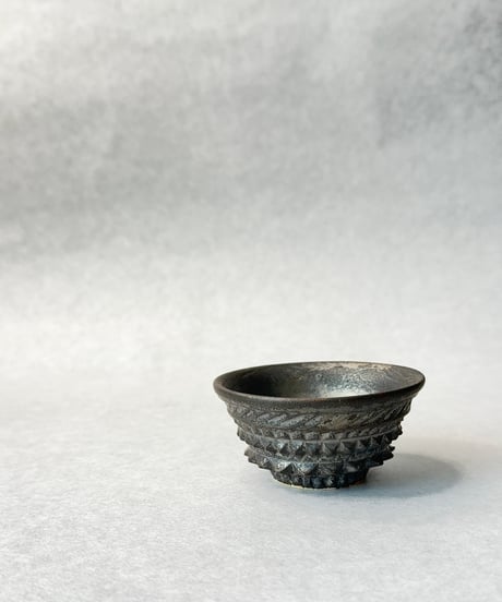 新里竜子・酒器スタッズ