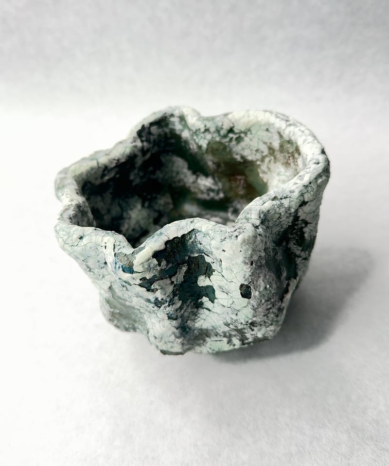 波部圭亮・Ruins | t.roots