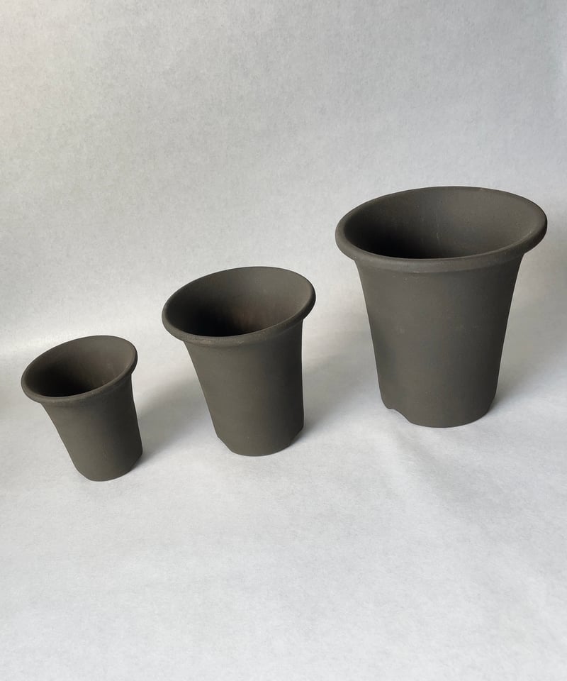 黒燻蘭鉢・M | t.roots