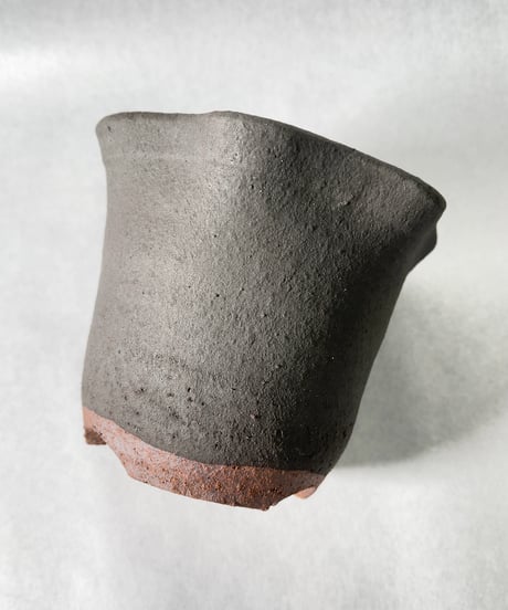 伝市窯・シャジン変形4号(黒化粧)