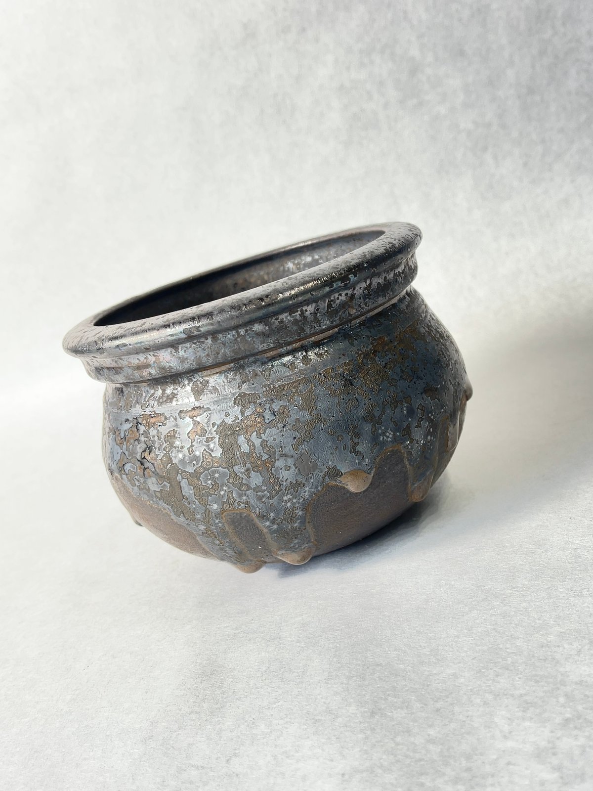 姫野 翔太 銀彩菊模様cylinder 植木鉢 fit=scale-down,w=1200