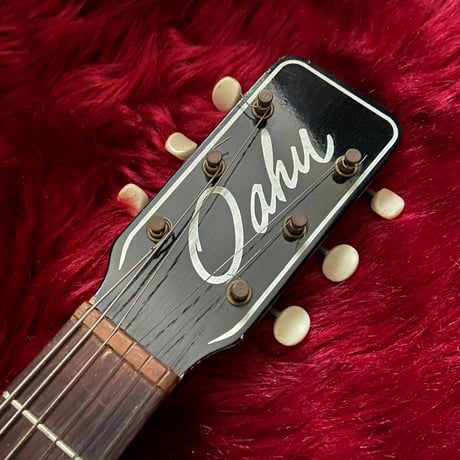 c.1958- Oahu/Supro 3033s Vintage Guitars “White”