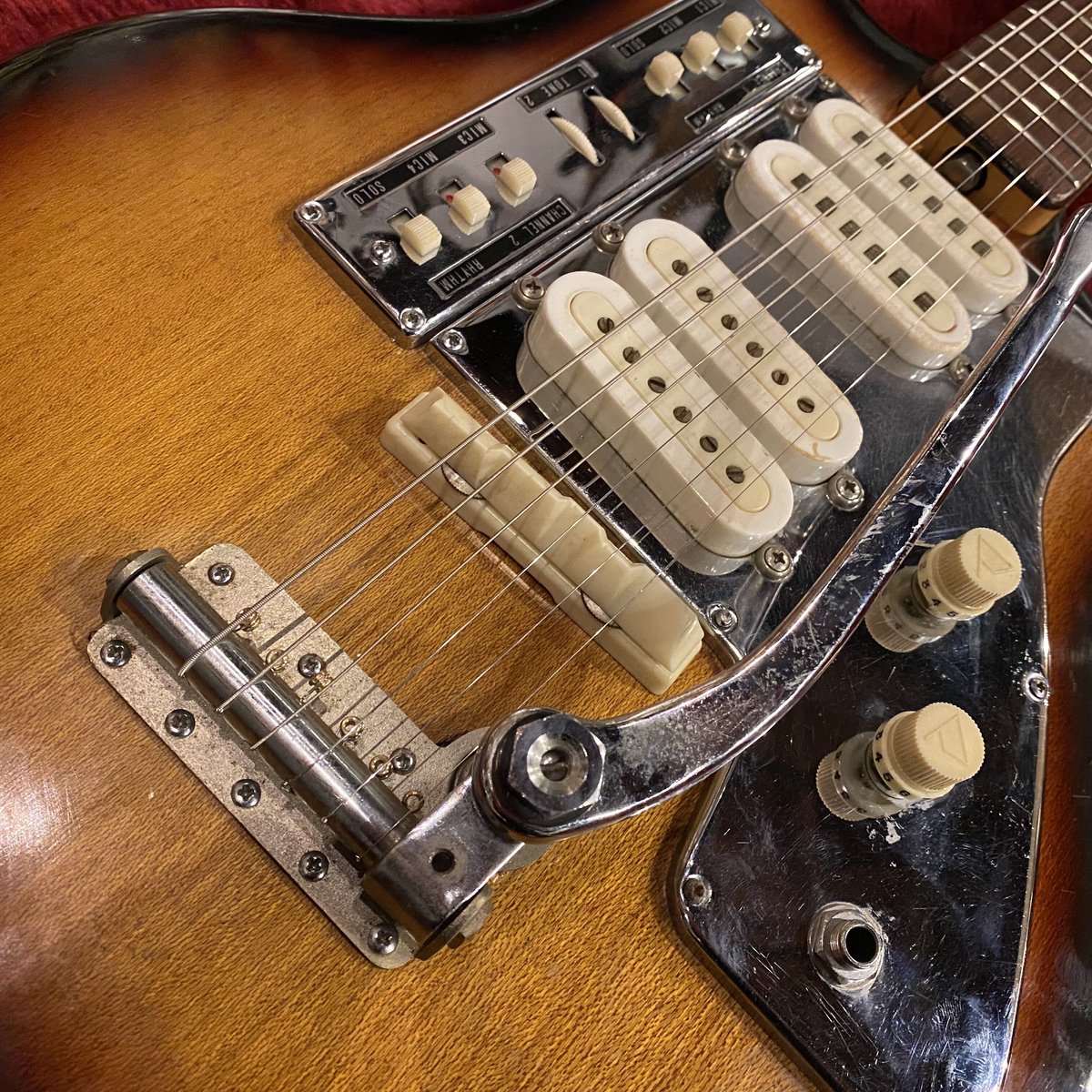 c.1960s Guyatone LG-145T MIJ Vintage Guitar Off