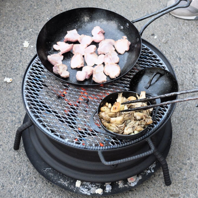 BBQコンロ 鋳物 直火 焼き肉の台 キャンプ 焚き火台 - キャンプ