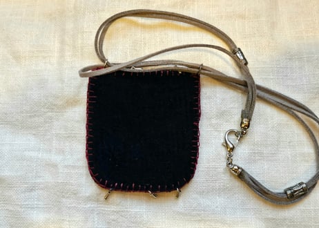 ビンテージ刺繍ペンダント【クルグズスタン　Saima製】SM-PD10