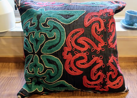 ビンテージ刺繍クッションカバー（両面）【クルグズスタン　Saima製】SM-CC1-3