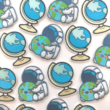 【W16】地球　地球儀　宇宙飛行士　宇宙　1枚