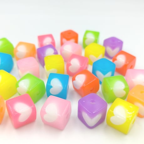 【B158-2】ハート　キューブ　ビーズ　同色3個セット
