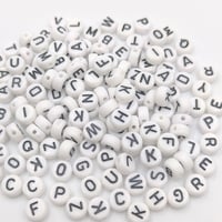 【B76】アルファベット　白黒　ビーズ　7mm　20g　カラーミックス