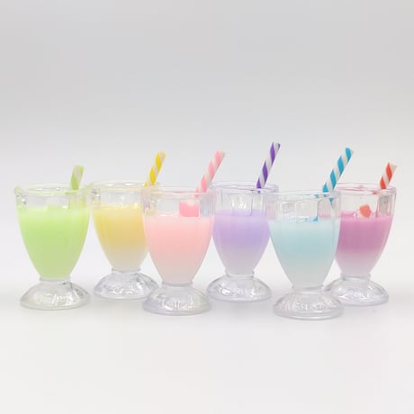【C8】ドリンク　チャーム　同色2個セット