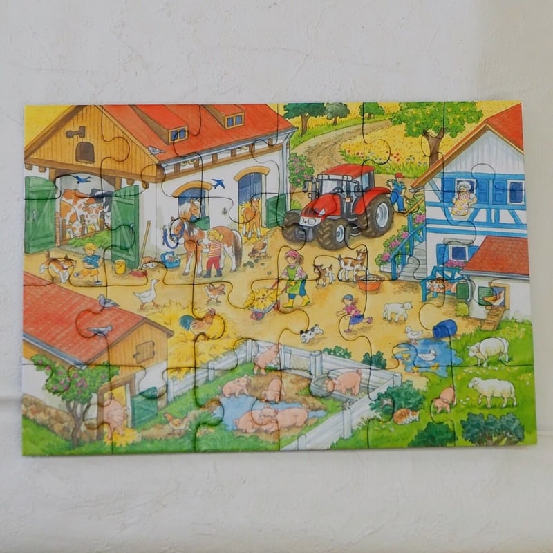 牛小屋と子どもたち （パズル） | 絵本と木のおもちゃの店ぴっぴ