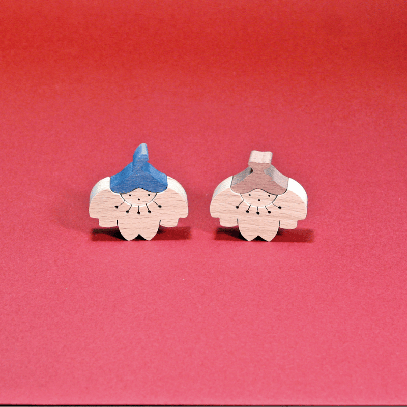 うるるちゃん　一閑張りバッグ　　赤い実と桜花びら２つ コウペンちゃん お祭りわっしょい！ ポケットにまとめられる大きめエコ