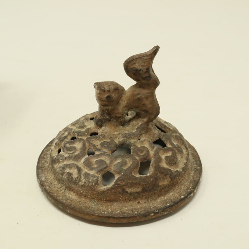 A003【香炉】 透かし獅子摘蓋 両耳 青銅 | 中国美術・茶器 花葉 A003【香炉】 透かし獅子摘蓋 両耳 青銅 | 中国美術・茶器 花葉