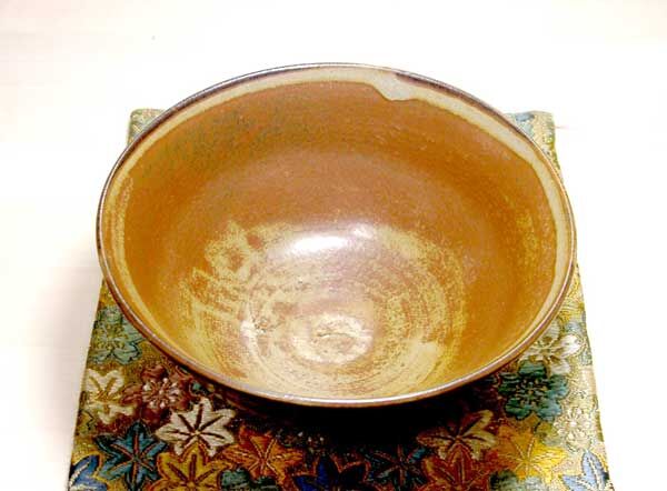 佐渡無名異焼　常山窯　三浦小平次（常山）作　朱紫泥　茶碗　在銘　箱合　無傷　保証。