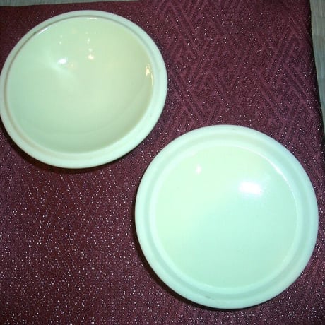 京焼・清水焼　京都市陶磁器試験場製作　黄磁龍紋　香合　共箱　古物。