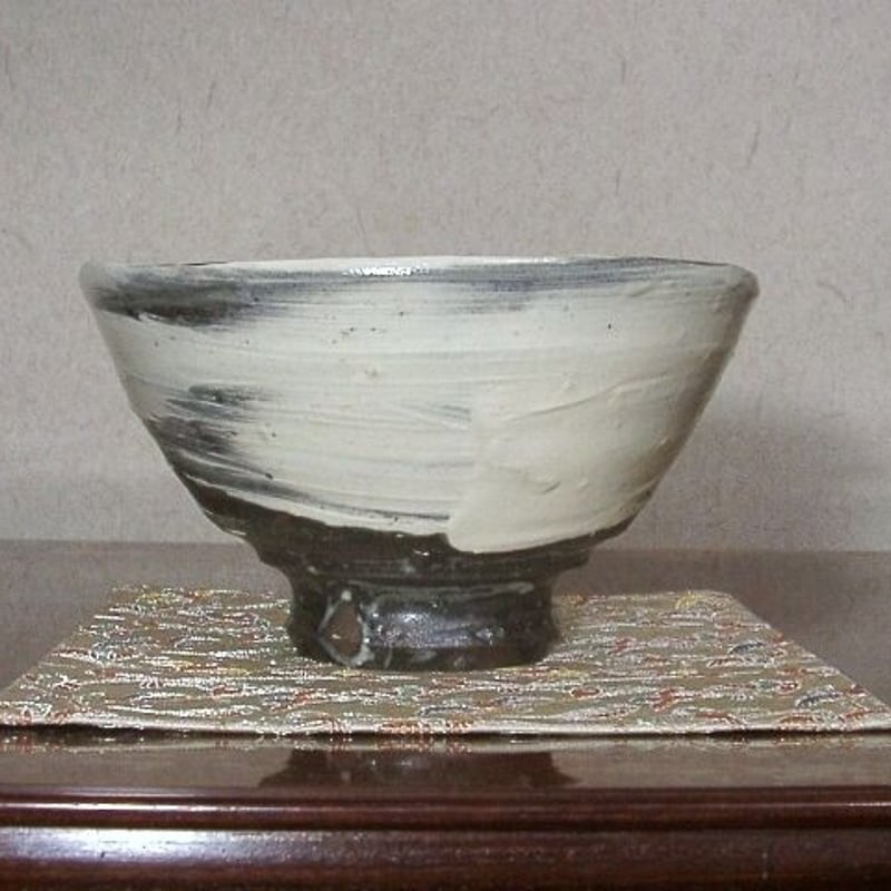 北山陶窯 小川哲男作 刷毛引き茶碗 在銘 無傷 共箱 保証。 | STORES
