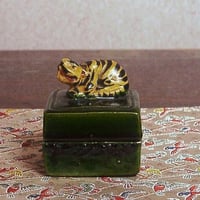 京焼・清水焼　黒田雲楽作　虎　香合　無傷　保護箱　保証。 京焼・清水焼 黒田雲楽作 虎 香合 無傷 保護箱 保証。 京焼・清水焼