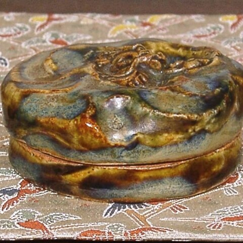 京焼・清水焼　ブロンズ作家　沼田一雅作　香合　銘：雲龍　無傷　共箱　古物。 京焼・清水焼 ブロンズ作家 沼田一雅作 香合 銘：雲龍 無傷 共箱