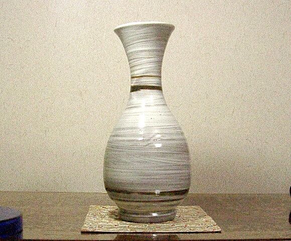 京焼　清水焼　八木一艸作　均窯　花壺　共箱　C　6283C 京焼・清水焼 八木一艸 作 刷毛目 草華紋 花瓶 無傷 共箱 保証