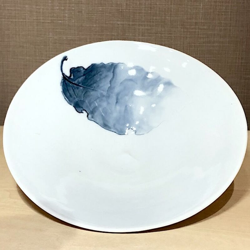 京焼・清水焼 加藤 巌作 染付 平茶碗 木葉文 無傷保証 共箱 | STORES