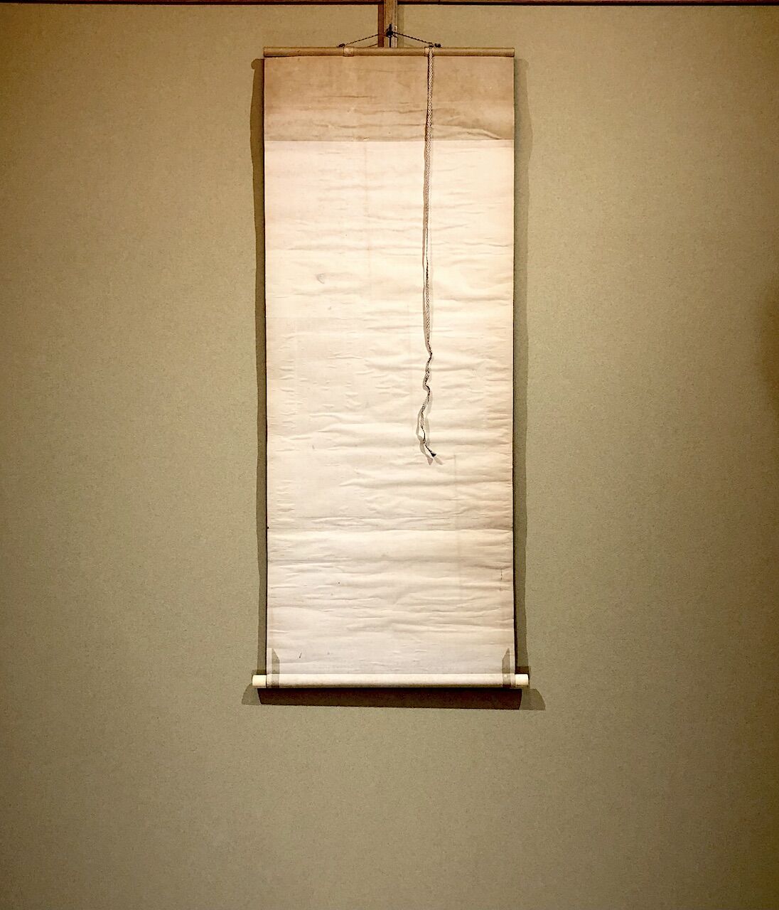 掛軸　一成作　水墨画　共箱　落款有　昭和の作品 掛軸 水墨画 作者確認中 落款「松亭」朱印譜 共箱（箱書無）状態良好