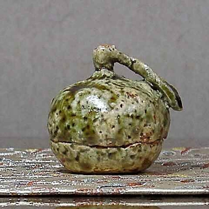 清山窯　金子 清 作　藁灰釉　水指　無傷　共箱　保証。 清山窯 金子 清 作 藁灰釉 水指 無傷 共箱 保証。 - メルカリ