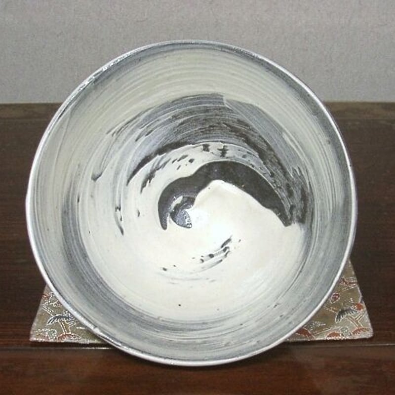 北山陶窯 小川哲男作 刷毛引き茶碗 在銘 無傷 共箱 保証。 | STORES