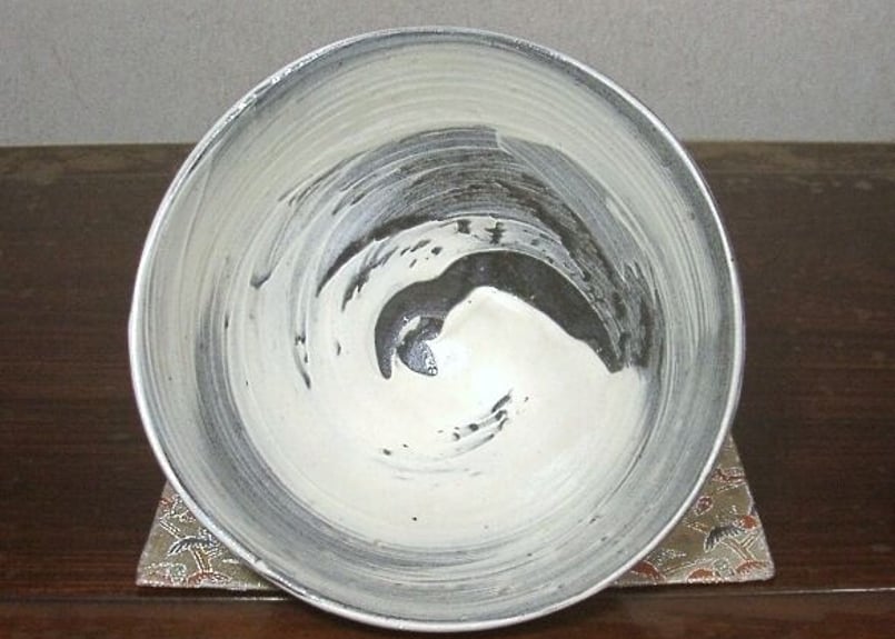 粉引平水指小川哲男氏作共箱入