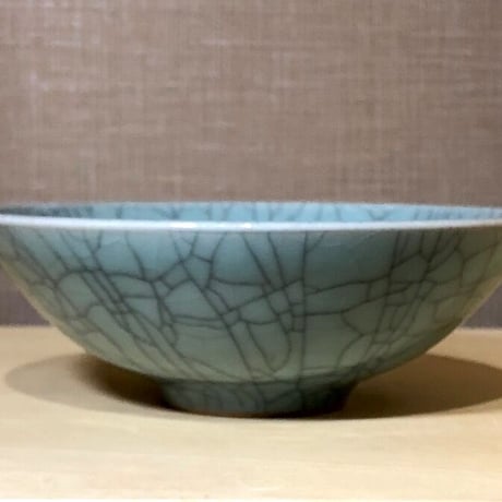 京焼・清水焼　安田茂郎作　七官青磁茶碗　無傷保証　共箱　古物。