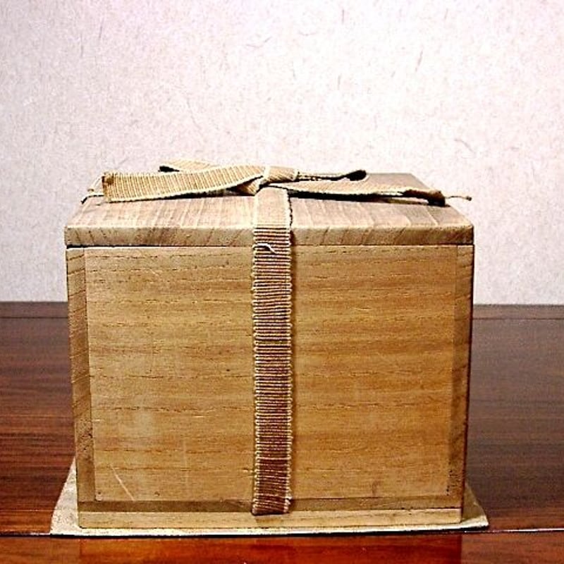茶道具 月谷焼 月谷初子作 茶碗 風景画 美品 箱入(メ1282) 月谷焼 月谷初子 作 マダム貞奴 画賛 茶碗 無傷 時代箱 保証