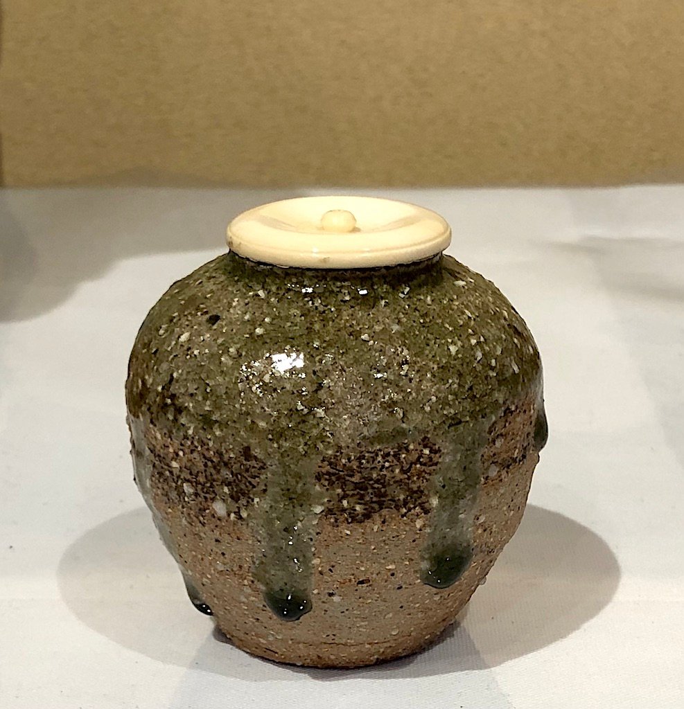 益子焼　坂田甚内作　灰釉波紋大皿　送料込み250617 益子焼 坂田甚内作 灰釉波紋大皿 送料込み250617 坂田甚内 益子焼