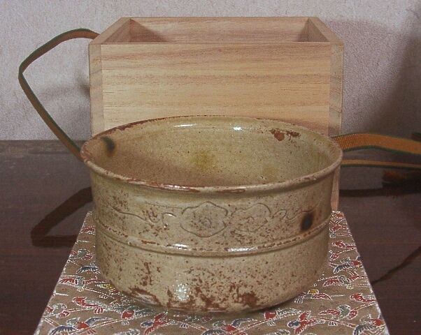 瀬戸焼 二世作助加藤景義作 古瀬戸写 茶碗 箱合 古物。 | STORES