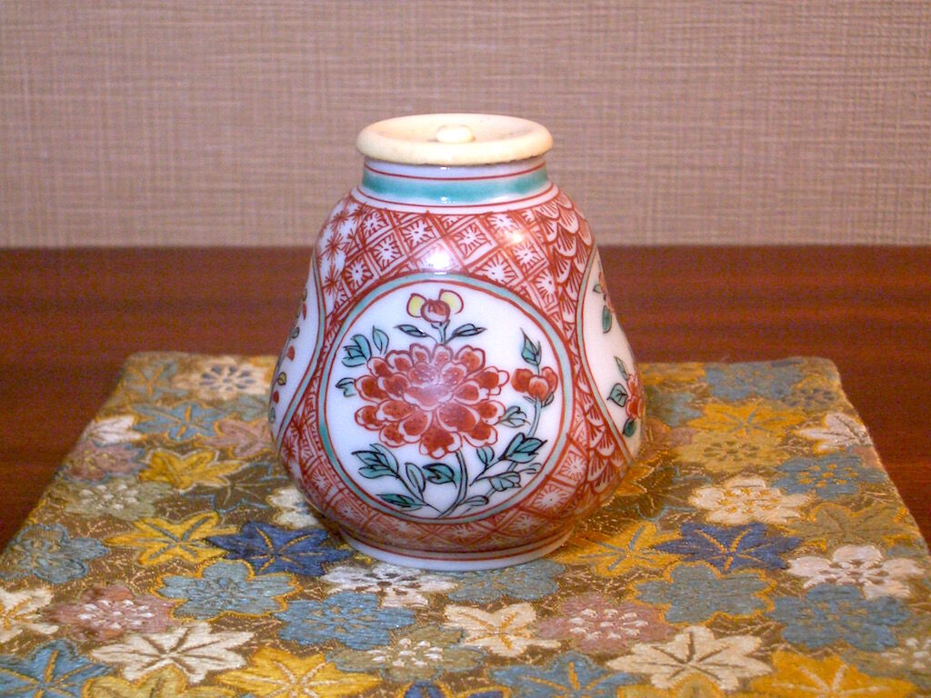京焼・清水焼 清水七兵衛作 赤絵茶入 共箱 古物。 | STORESショップARIKA