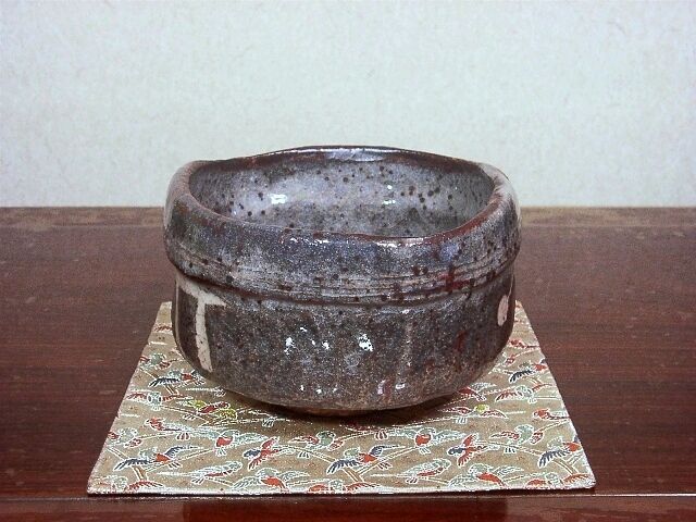 瀬戸 早川春泰作 ネズミ 志野 茶碗 無傷 共箱 古物。 | STORESショップ