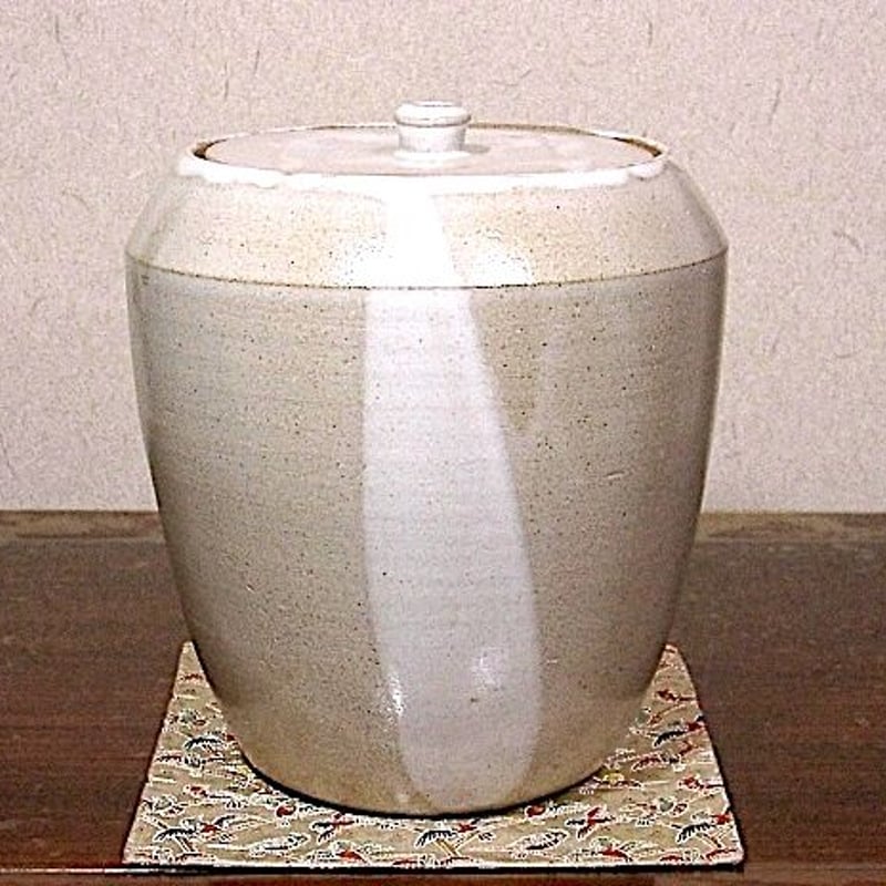 清山窯　金子 清 作　藁灰釉　水指　無傷　共箱　保証。 清山窯 金子 清 作 藁灰釉 水指 無傷 共箱 保証。 | STORESショップARIKA