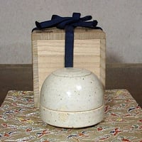美濃焼　加藤光右衛門作　宝珠　香合　無傷　共箱　保証。