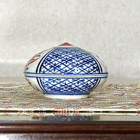 京焼・清水焼　伊東陶山（二代）作　赤絵　宝珠香合　共箱　無傷　保証。
