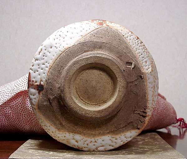 加藤孝造　志野茶碗 加藤孝造 作『志野茶碗』 ｜骨董品買取 緑和堂