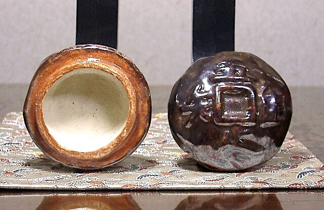 京焼・清水焼聚楽焼吾唯足知香合在銘共箱無傷保証。