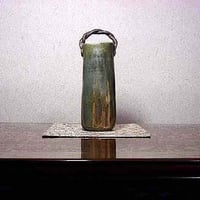 鎌倉　尾形奈美（乾女）作　手付　花生　無傷　共箱　保証。
