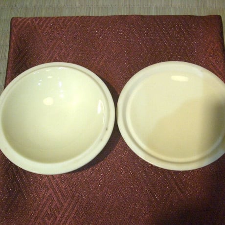 京焼・清水焼　京都市陶磁器試験場製作　黄磁龍紋　香合　共箱　古物。