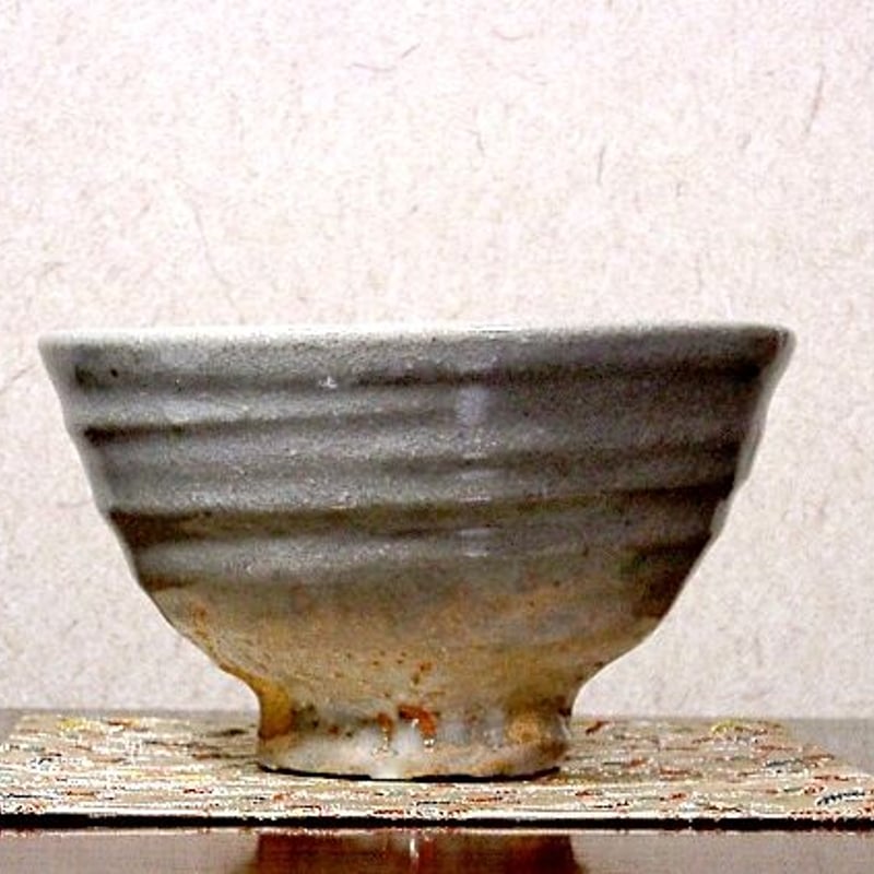 松阪萬古松古焼 佐久間 勝山 作 井戸写 茶碗 無傷 箱合 保証 松阪萬古松古焼 佐久間 勝山 作 井戸写 茶碗 無傷 箱合 保証