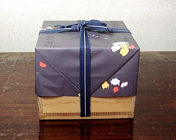 常滑焼 磯村白斎（初代）作 勅題・朝晴雪（大正八年）茶碗 無傷 共箱