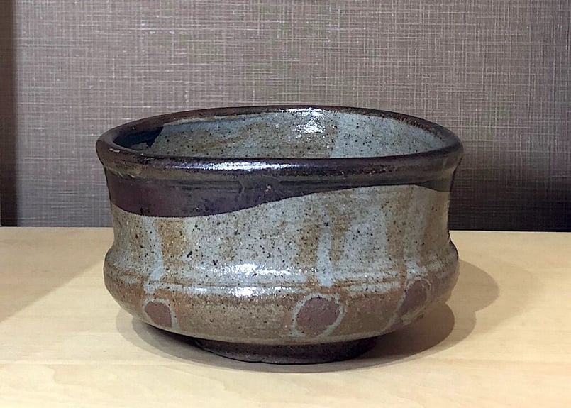 美品 唐津焼『粉引 面取花入』在銘 昭和レトロ 美品 唐津焼『粉引 面取花入』在銘 昭和レトロ 粉引/花