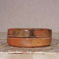 美濃焼　加藤唐三郎定吉 作　永田宗伴 花押　松葉香合　無傷　箱合　保証。 美濃焼 加藤唐三郎定吉 作 永田宗伴 花押 松葉香合 無傷 箱合