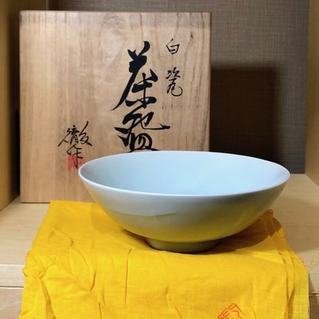 京焼・清水焼　宇野　徹作　白瓷茶碗　在銘　無傷保証　共箱。