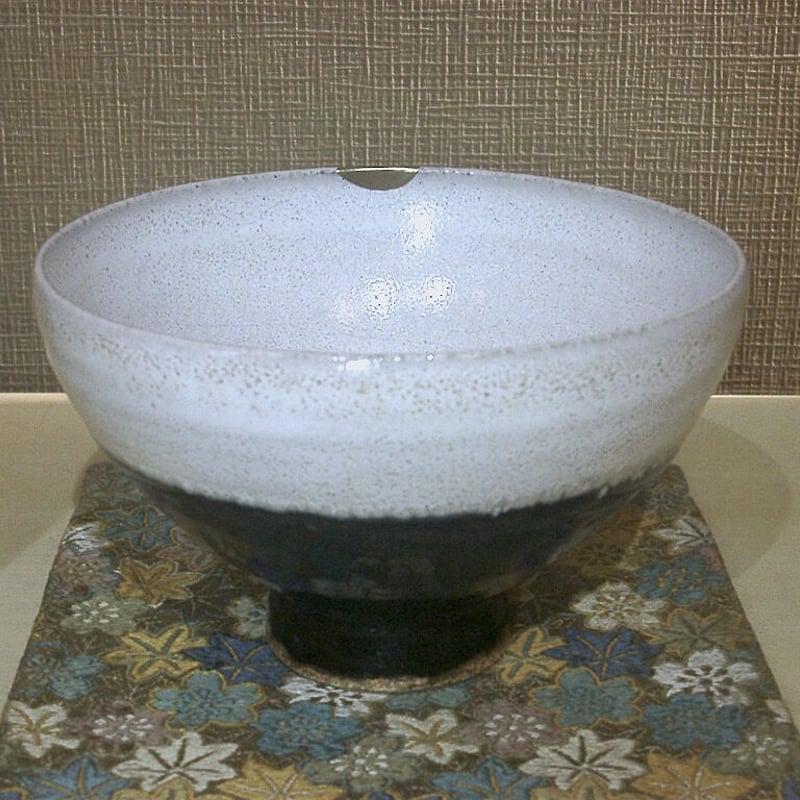 人間国宝 清水卯一 作 白釉掛 碗 金継 誂箱 古物。 | STORESショップARIKA